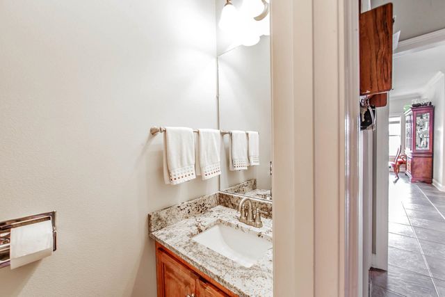 300 Ravensaide Drive, Houma, LA 70360
