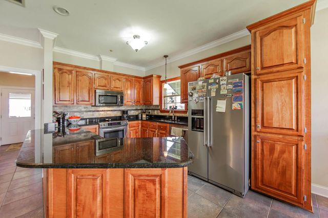 300 Ravensaide Drive, Houma, LA 70360