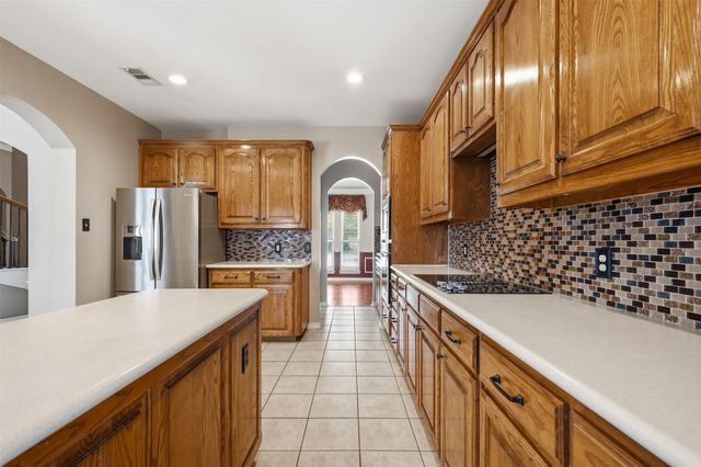 6333 Southern Hills Drive, Fort Worth, TX 76132