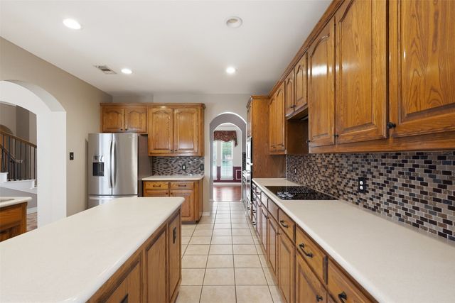 6333 Southern Hills Drive, Fort Worth, TX 76132