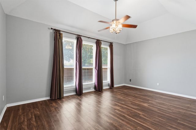 6333 Southern Hills Drive, Fort Worth, TX 76132