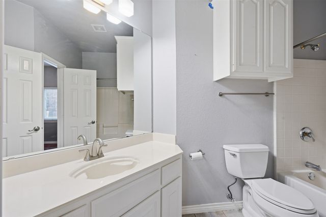 6333 Southern Hills Drive, Fort Worth, TX 76132
