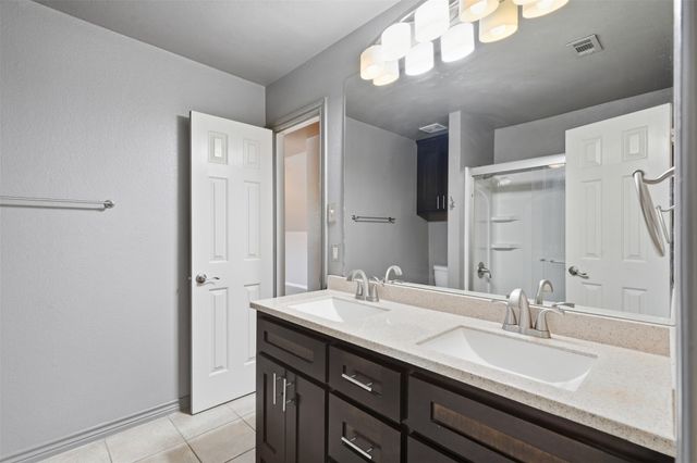 6333 Southern Hills Drive, Fort Worth, TX 76132