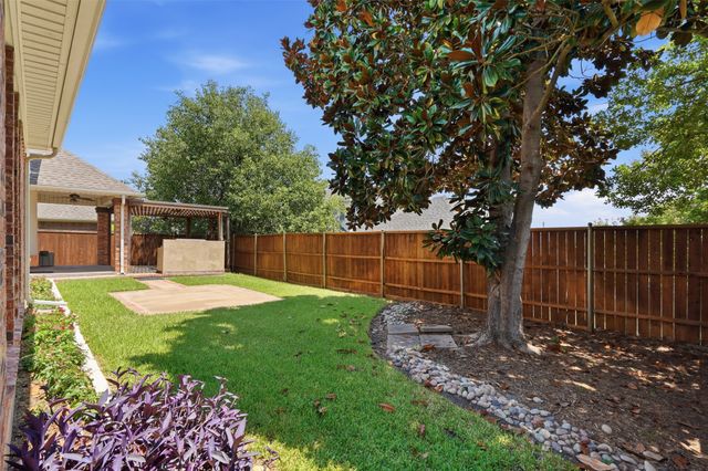 6333 Southern Hills Drive, Fort Worth, TX 76132