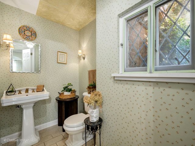 2620 Gordon Drive, Flossmoor, IL 60422