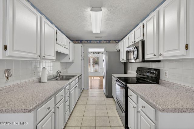 6601 Strawfield Drive, Wilmington, NC 28405