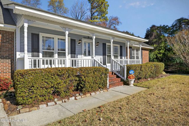 6601 Strawfield Drive, Wilmington, NC 28405