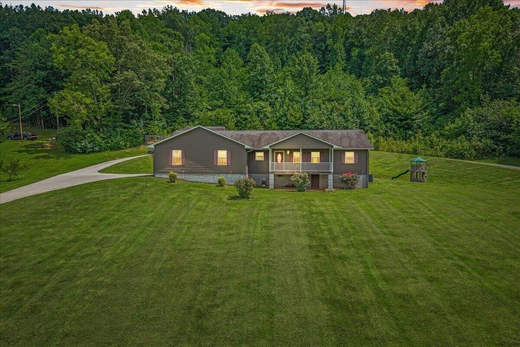251 County Road 67, Riceville, TN 37370