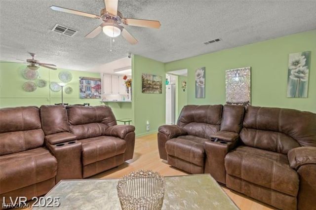 3255 Liahona Way, Las Vegas, NV 89121