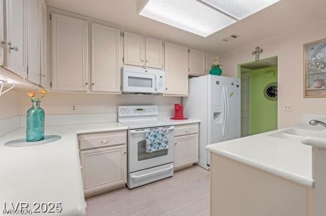 3255 Liahona Way, Las Vegas, NV 89121