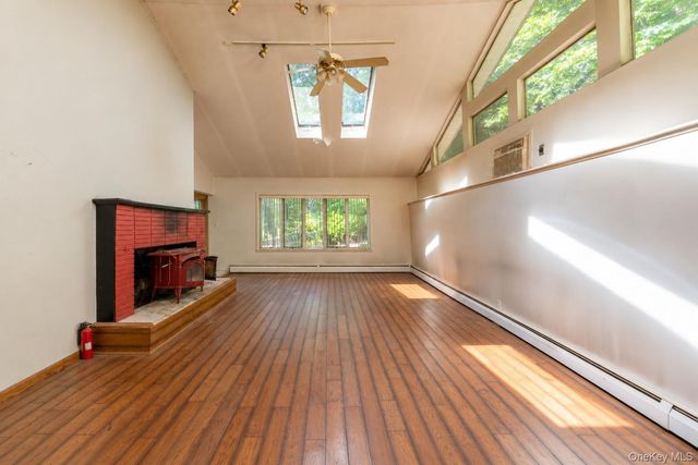 80 Alpine Way, South Huntington, NY 11746
