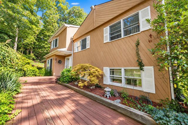 80 Alpine Way, South Huntington, NY 11746