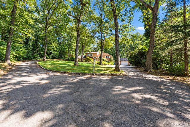 80 Alpine Way, South Huntington, NY 11746