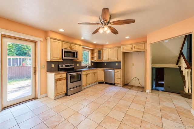 80 Alpine Way, South Huntington, NY 11746
