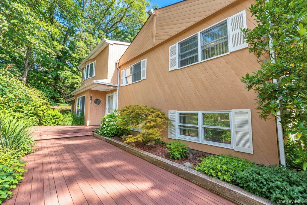 80 Alpine Way, South Huntington, NY 11746 — photo 3