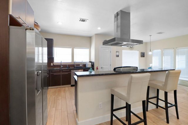 3045 Clinton Drive, Houston, TX 77020