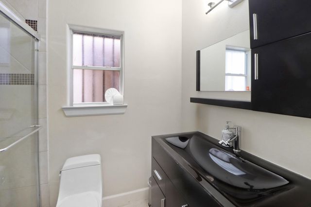 3045 Clinton Drive, Houston, TX 77020