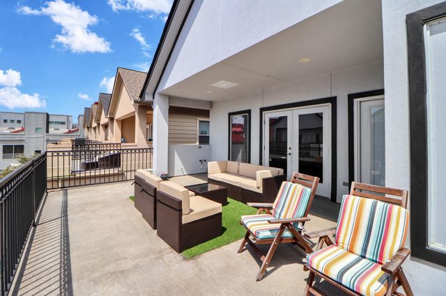 3045 Clinton Drive, Houston, TX 77020