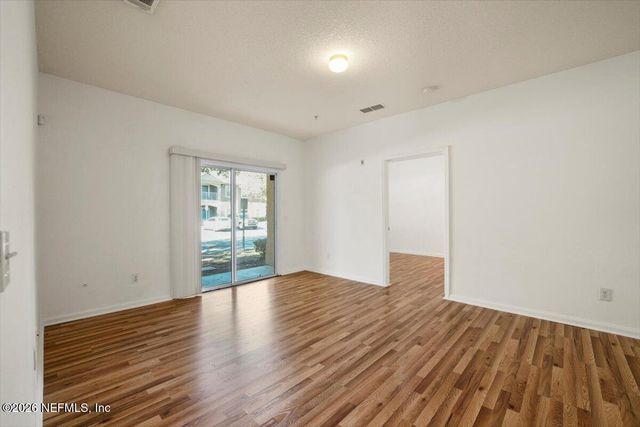 3641 KIRKPATRICK Circle 1, Jacksonville, FL 32210