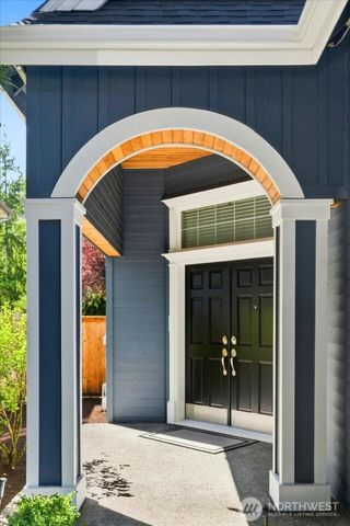 27225 SE 13th Place, Sammamish, WA 98075