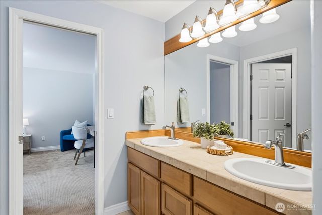 27225 SE 13th Place, Sammamish, WA 98075