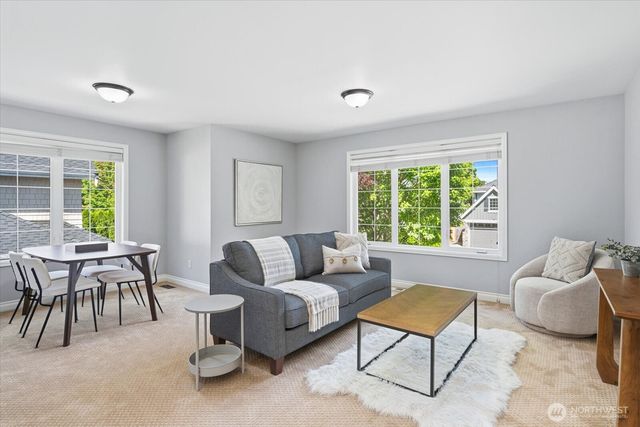 27225 SE 13th Place, Sammamish, WA 98075