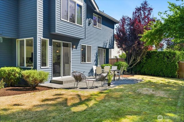 27225 SE 13th Place, Sammamish, WA 98075