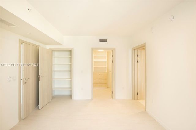 1000 Brickell Plz 4609, Miami, FL 33131