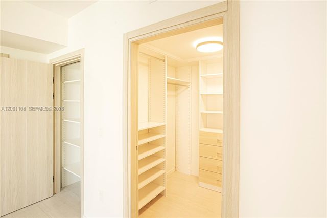1000 Brickell Plz 4609, Miami, FL 33131