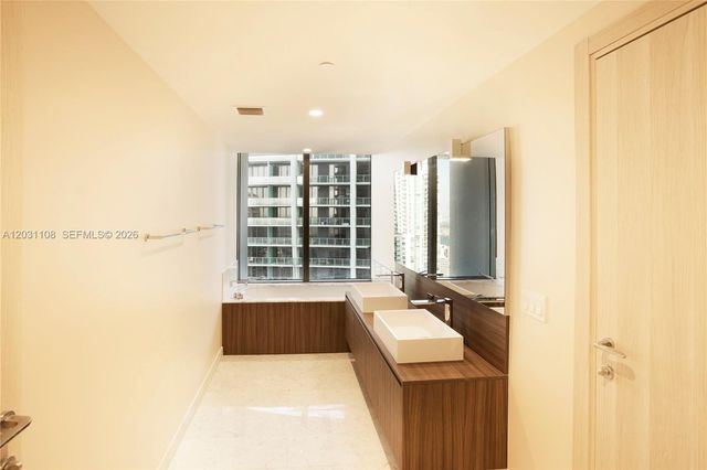 1000 Brickell Plz 4609, Miami, FL 33131