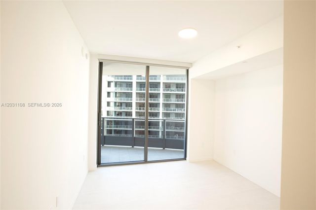 1000 Brickell Plz 4609, Miami, FL 33131