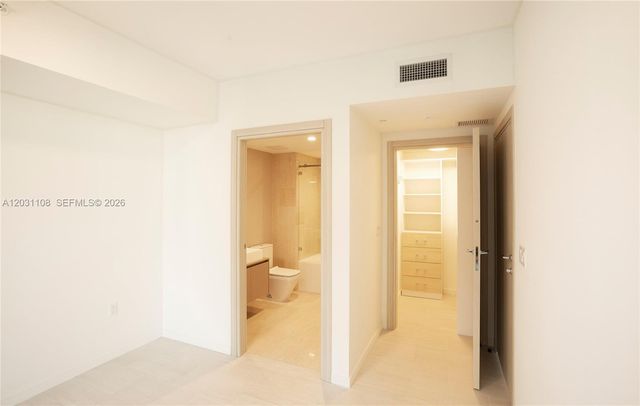 1000 Brickell Plz 4609, Miami, FL 33131