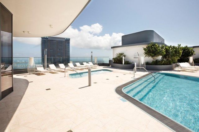1000 Brickell Plz 4609, Miami, FL 33131