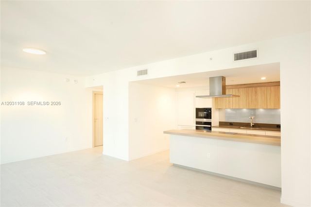 1000 Brickell Plz 4609, Miami, FL 33131