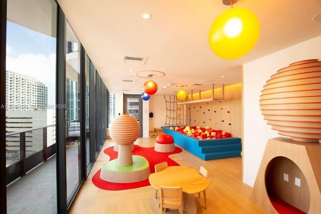 1000 Brickell Plz 4609, Miami, FL 33131