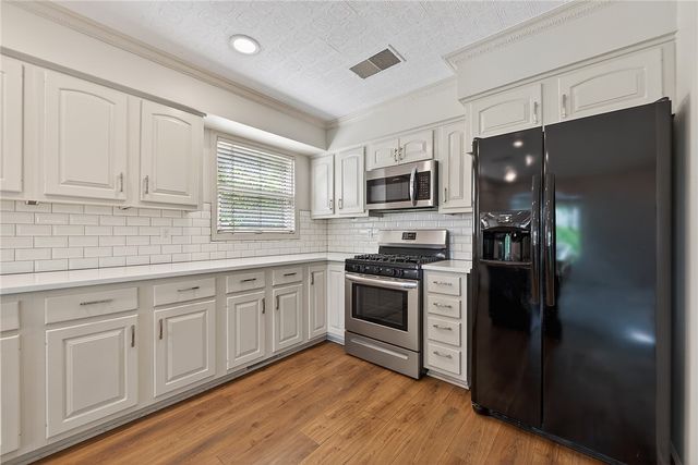 4 Pithlochry Circle, Bella Vista, AR 72715