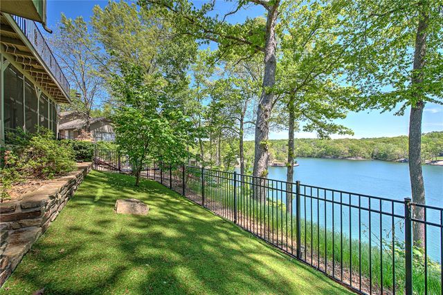 4 Pithlochry Circle, Bella Vista, AR 72715
