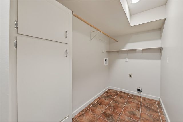 4 Pithlochry Circle, Bella Vista, AR 72715