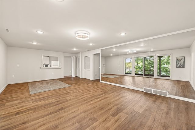 4 Pithlochry Circle, Bella Vista, AR 72715