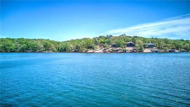 4 Pithlochry Circle, Bella Vista, AR 72715