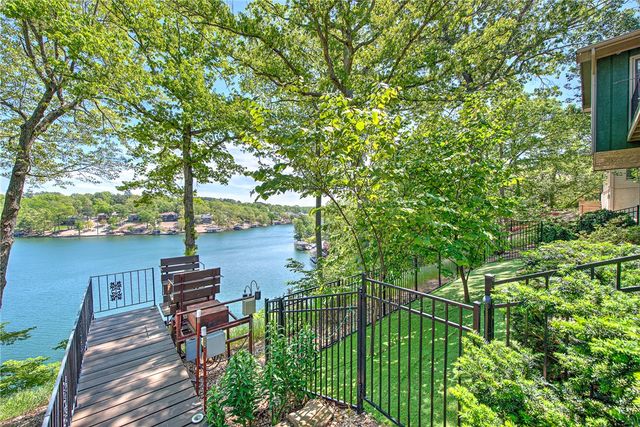 4 Pithlochry Circle, Bella Vista, AR 72715