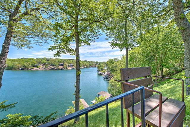 4 Pithlochry Circle, Bella Vista, AR 72715