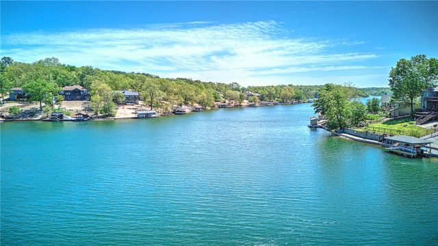 4 Pithlochry Circle, Bella Vista, AR 72715