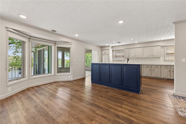 4 Pithlochry Circle, Bella Vista, AR 72715