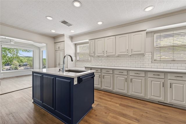 4 Pithlochry Circle, Bella Vista, AR 72715