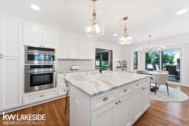 16965 Huntington Woods Drive, Macomb Twp, MI 48042