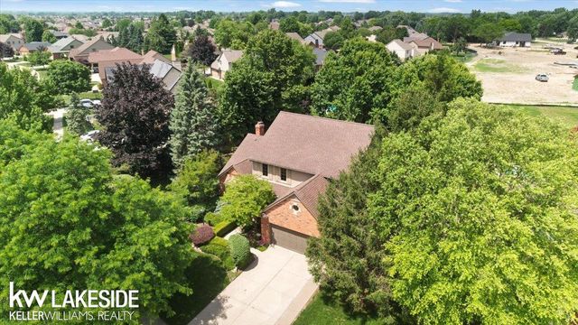 16965 Huntington Woods Drive, Macomb Twp, MI 48042