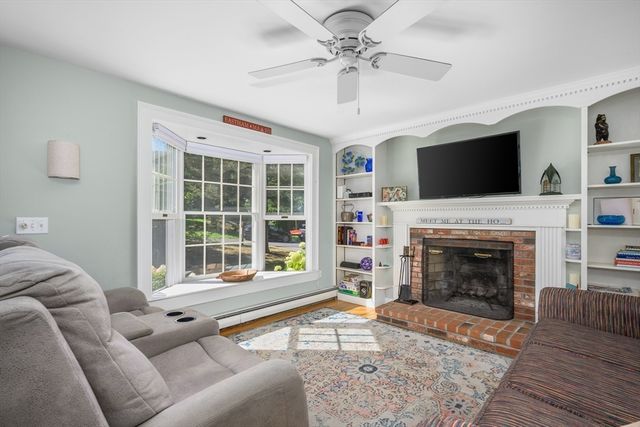 10 Polly Seabury Way, Eastham, MA 02642
