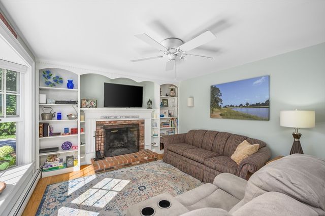 10 Polly Seabury Way, Eastham, MA 02642