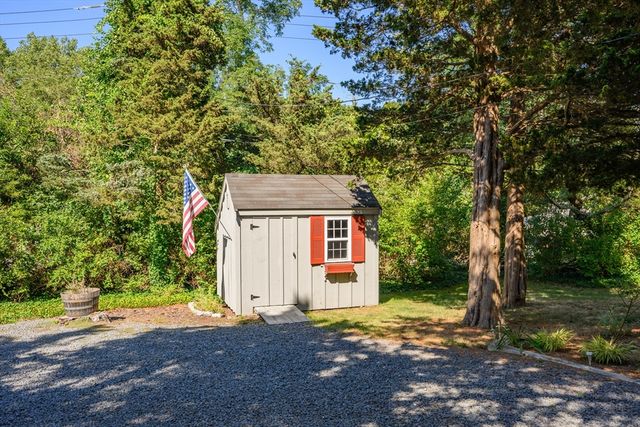 10 Polly Seabury Way, Eastham, MA 02642